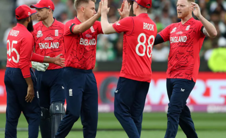 England Cricket Sets Equal Pay for Men and Women from 2025