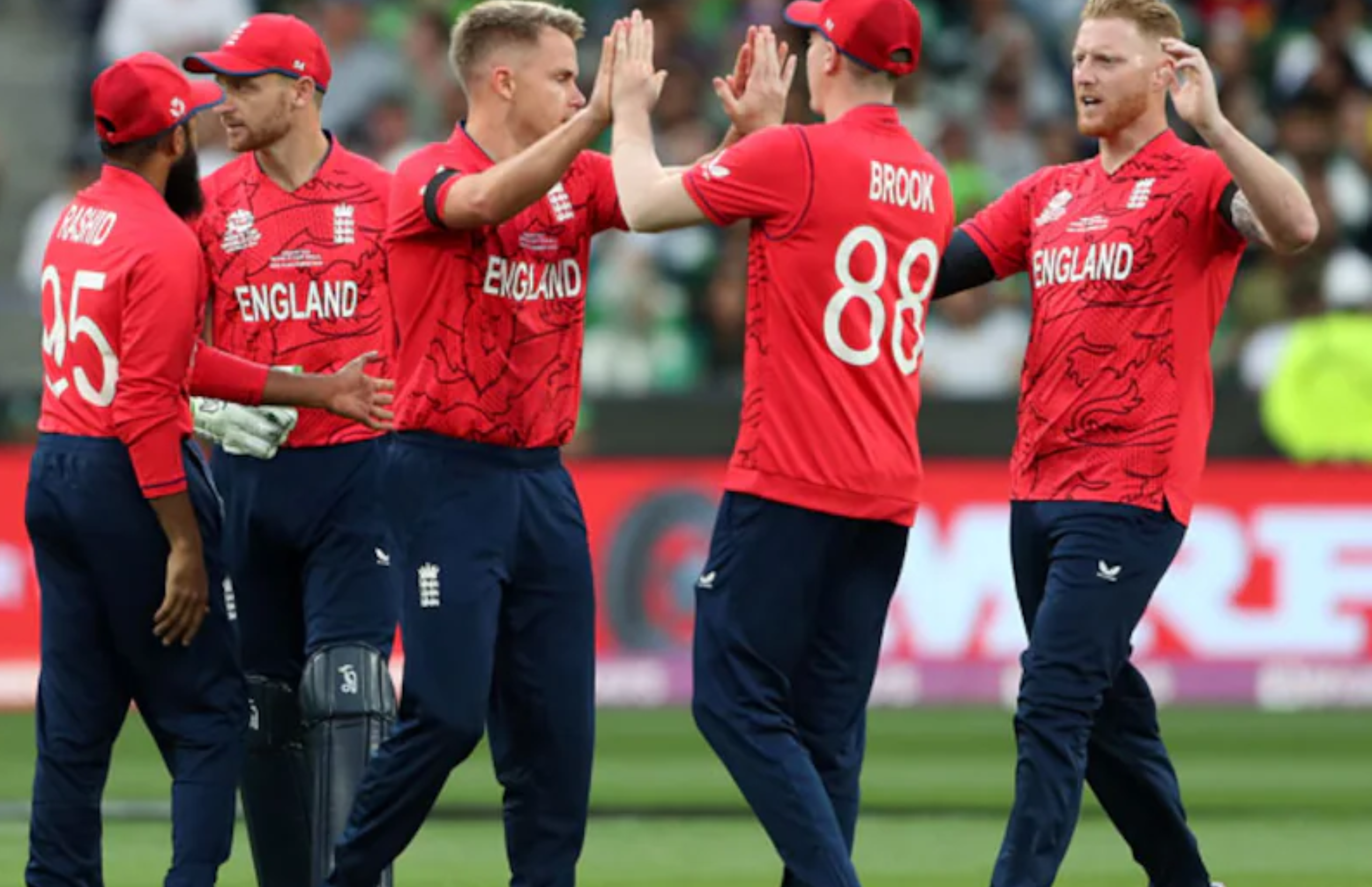 England Cricket Sets Equal Pay for Men and Women from 2025